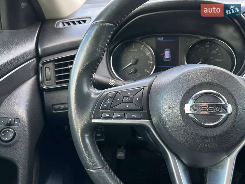 Позашляховик / Кросовер Nissan Rogue 2017 в Києві