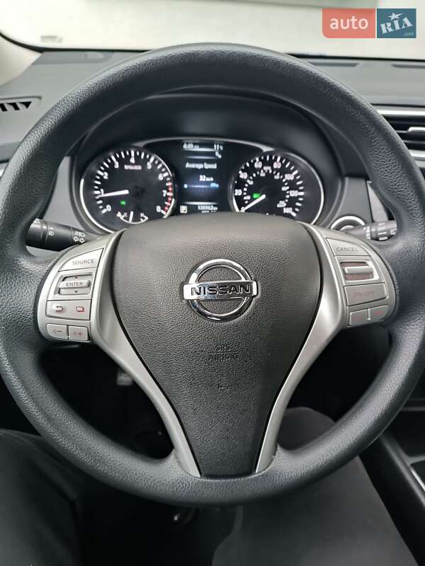 Позашляховик / Кросовер Nissan Rogue 2016 в Сарнах