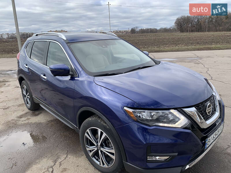 Внедорожник / Кроссовер Nissan Rogue 2018 в Полтаве