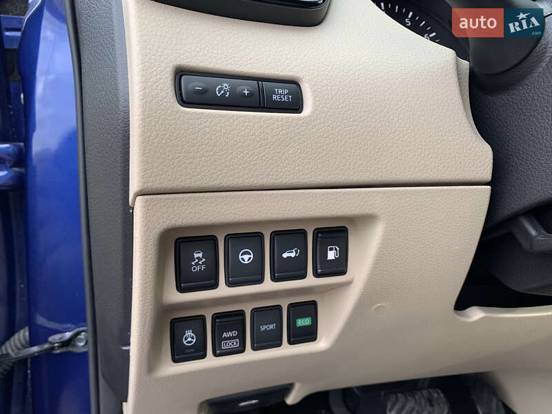 Внедорожник / Кроссовер Nissan Rogue 2018 в Полтаве