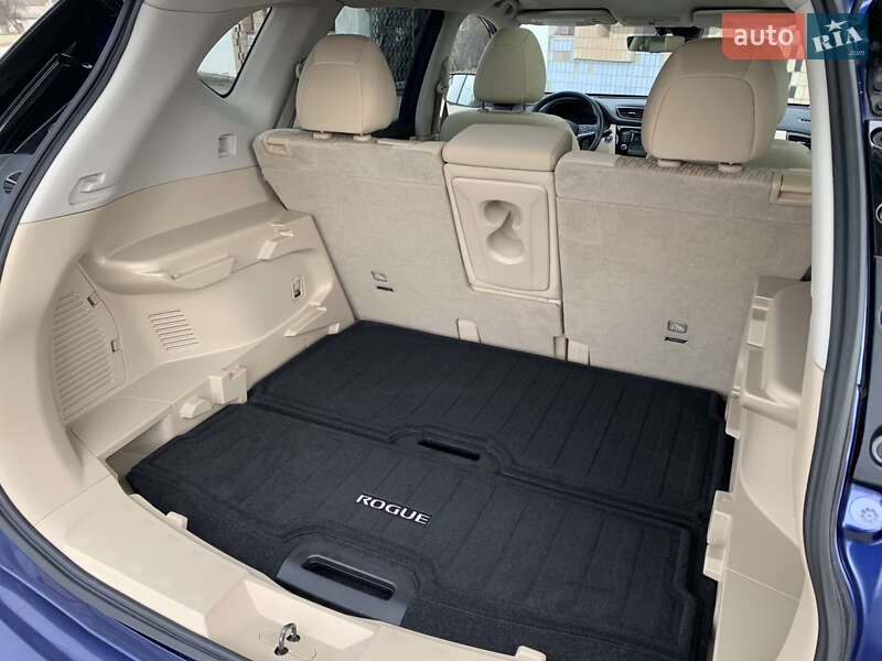 Внедорожник / Кроссовер Nissan Rogue 2018 в Полтаве