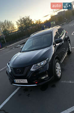 Внедорожник / Кроссовер Nissan Rogue 2016 в Киеве