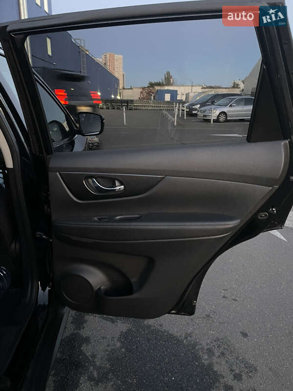 Внедорожник / Кроссовер Nissan Rogue 2016 в Киеве фото 12 Внедорожник / Кроссовер Nissan Rogue 2016 в Киеве