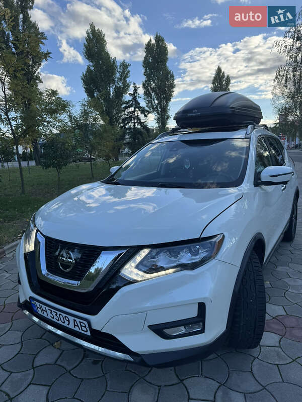 Внедорожник / Кроссовер Nissan Rogue 2018 в Одессе