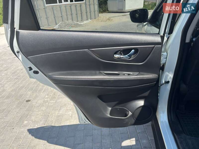 Внедорожник / Кроссовер Nissan Rogue 2016 в Жашкове фото 11 Внедорожник / Кроссовер Nissan Rogue 2016 в Жашкове