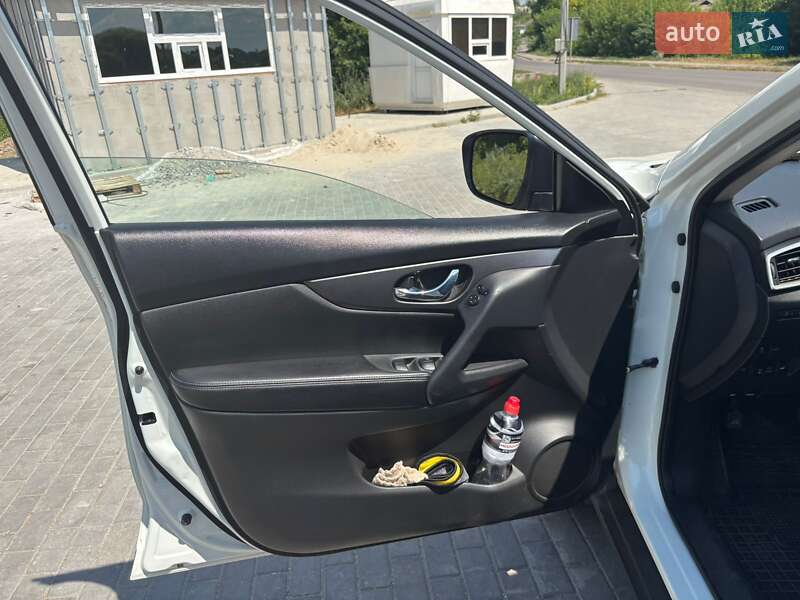 Внедорожник / Кроссовер Nissan Rogue 2016 в Жашкове фото 19 Внедорожник / Кроссовер Nissan Rogue 2016 в Жашкове