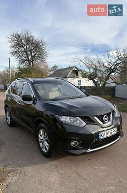 Внедорожник / Кроссовер Nissan Rogue 2015 в Киеве