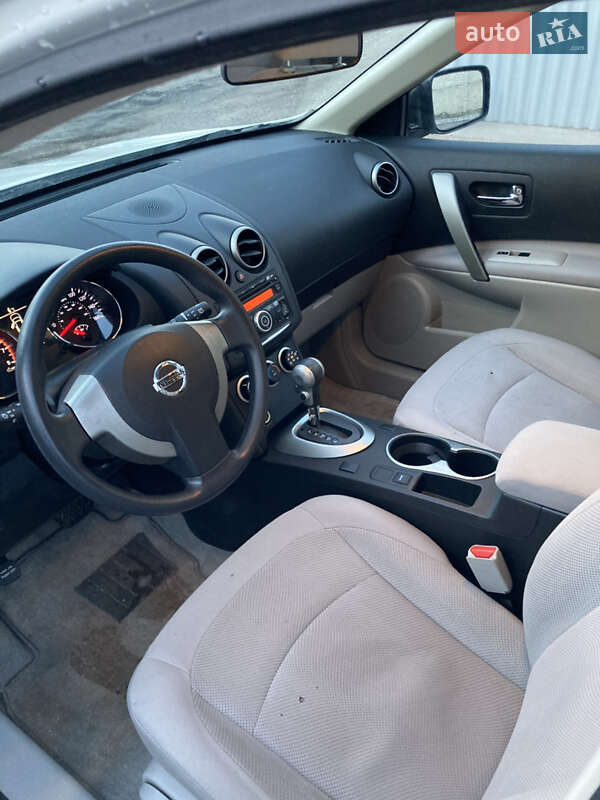 Внедорожник / Кроссовер Nissan Rogue 2014 в Запорожье