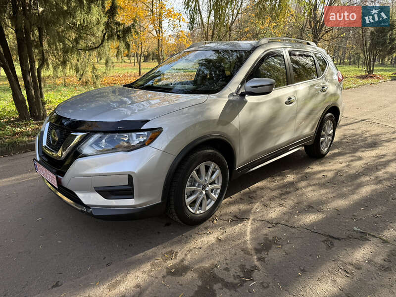 Внедорожник / Кроссовер Nissan Rogue 2019 в Ровно