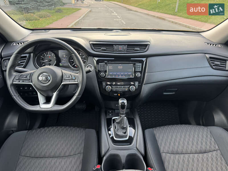 Позашляховик / Кросовер Nissan Rogue 2018 в Києві