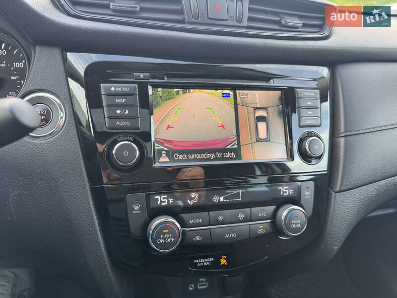 Позашляховик / Кросовер Nissan Rogue 2018 в Києві