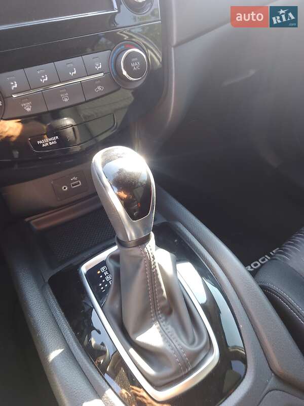 Внедорожник / Кроссовер Nissan Rogue 2018 в Марганце фото 14 Внедорожник / Кроссовер Nissan Rogue 2018 в Марганце