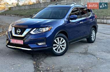 Внедорожник / Кроссовер Nissan Rogue 2017 в Запорожье