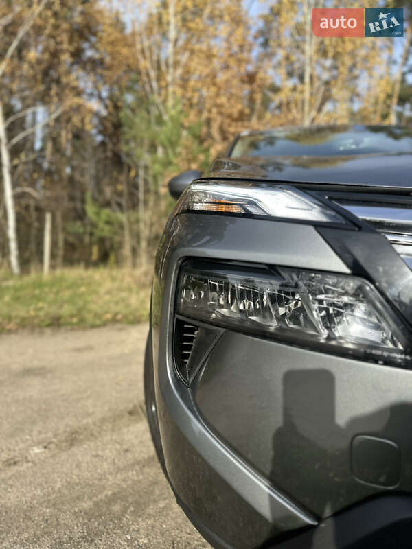 Внедорожник / Кроссовер Nissan Rogue 2024 в Киеве