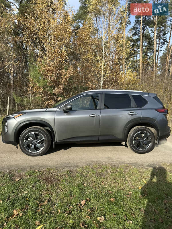 Внедорожник / Кроссовер Nissan Rogue 2024 в Киеве