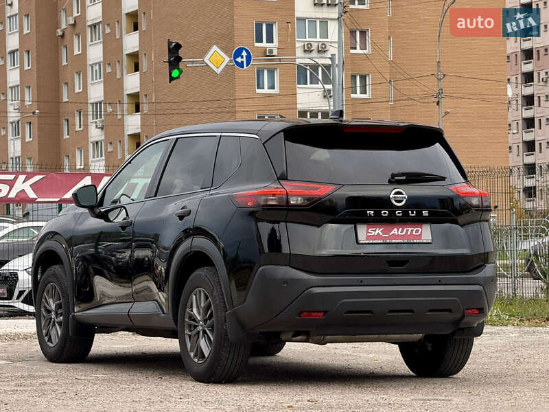 Внедорожник / Кроссовер Nissan Rogue 2021 в Киеве
