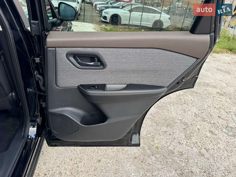 Внедорожник / Кроссовер Nissan Rogue 2021 в Киеве