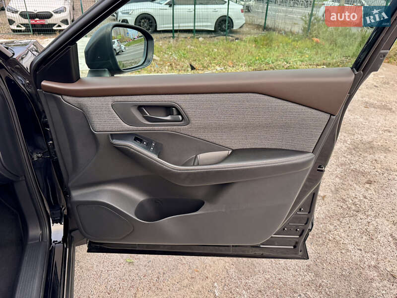 Внедорожник / Кроссовер Nissan Rogue 2021 в Киеве