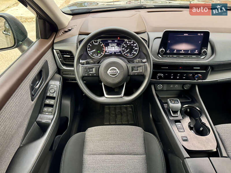 Внедорожник / Кроссовер Nissan Rogue 2021 в Киеве