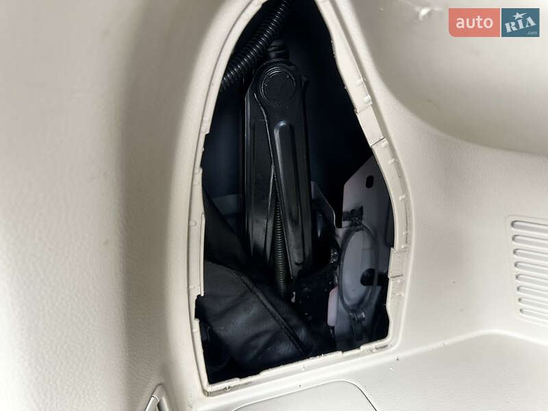 Позашляховик / Кросовер Nissan Rogue 2017 в Львові