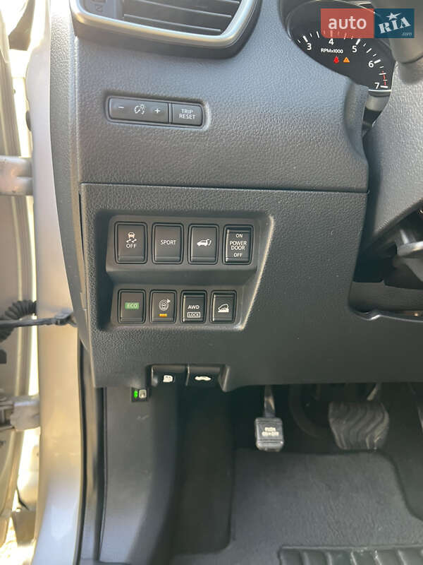 Внедорожник / Кроссовер Nissan Rogue 2015 в Кривом Роге фото 28 Внедорожник / Кроссовер Nissan Rogue 2015 в Кривом Роге