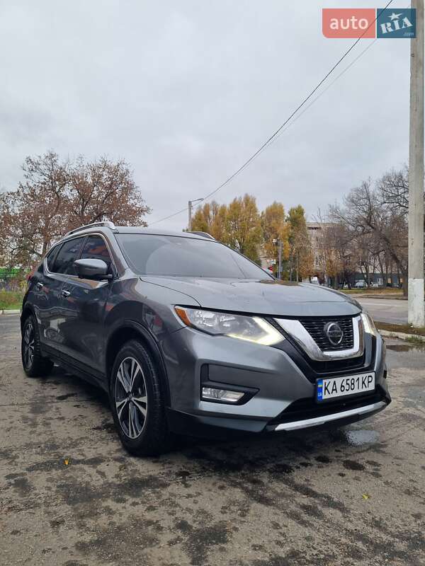 Внедорожник / Кроссовер Nissan Rogue 2018 в Харькове