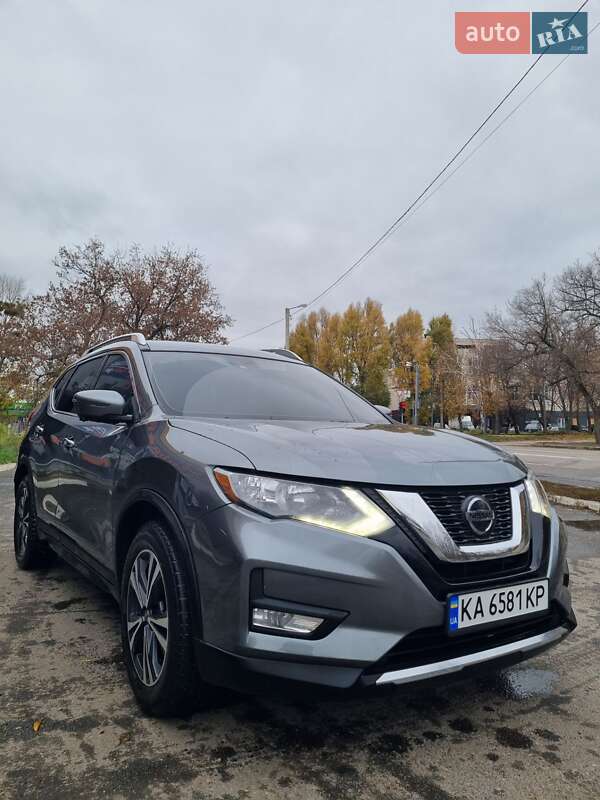 Внедорожник / Кроссовер Nissan Rogue 2018 в Харькове