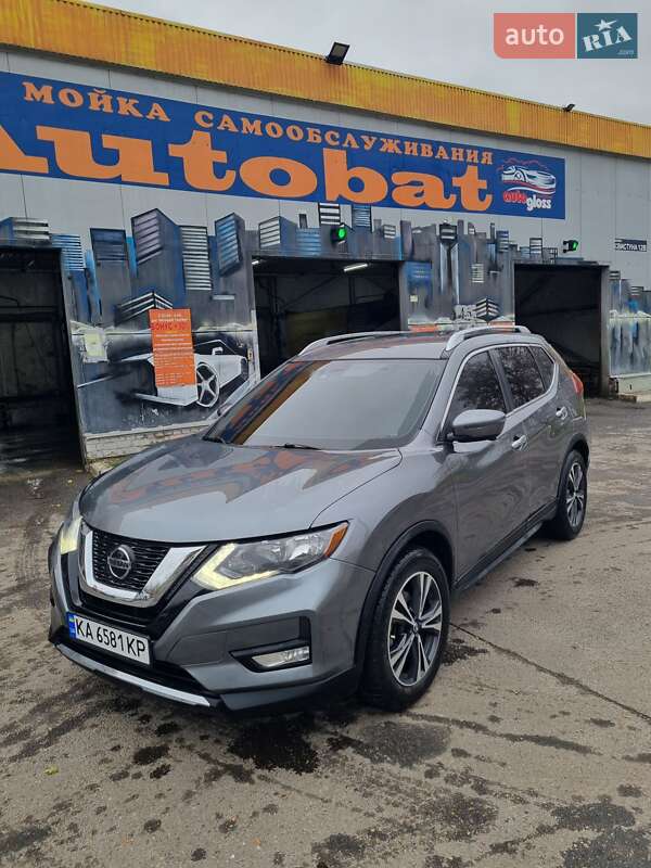 Внедорожник / Кроссовер Nissan Rogue 2018 в Харькове