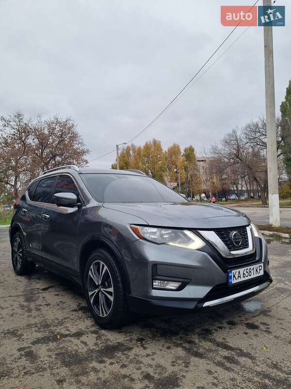 Внедорожник / Кроссовер Nissan Rogue 2018 в Харькове