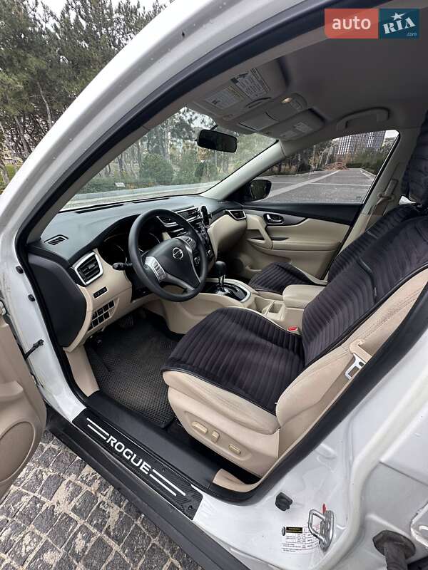 Внедорожник / Кроссовер Nissan Rogue 2016 в Днепре