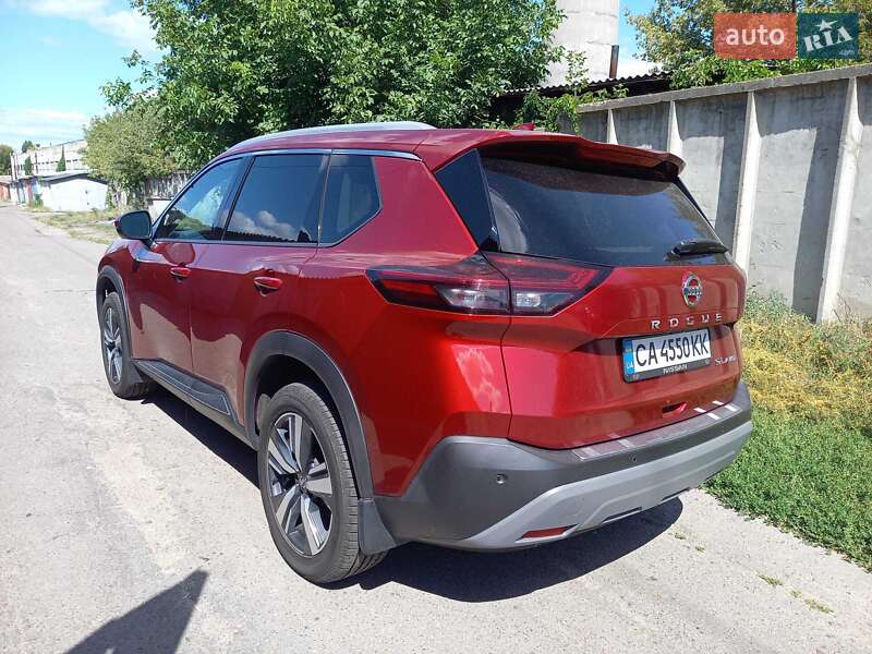Внедорожник / Кроссовер Nissan Rogue 2020 в Черкассах
