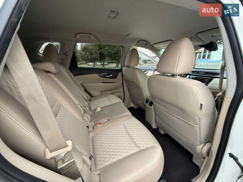 Внедорожник / Кроссовер Nissan Rogue 2019 в Черкассах