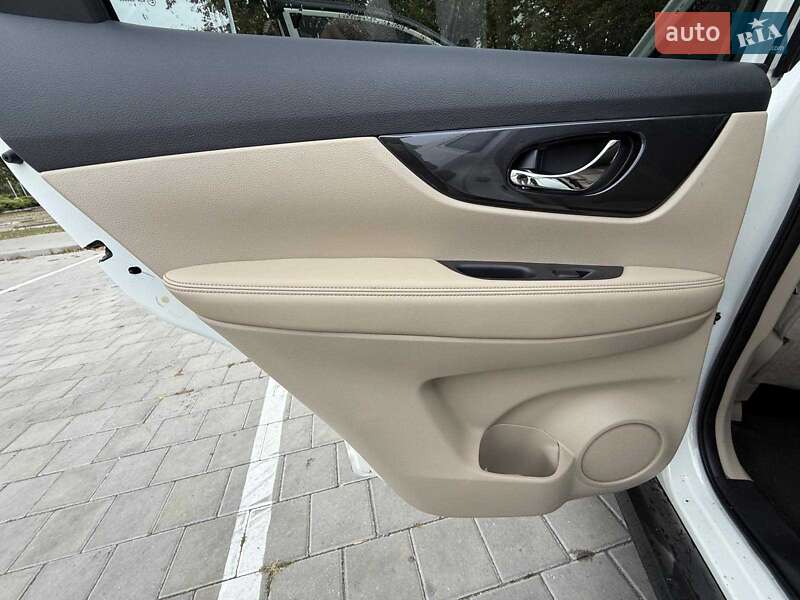 Внедорожник / Кроссовер Nissan Rogue 2019 в Черкассах