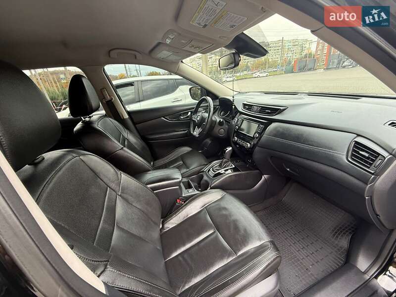 Позашляховик / Кросовер Nissan Rogue 2019 в Полтаві