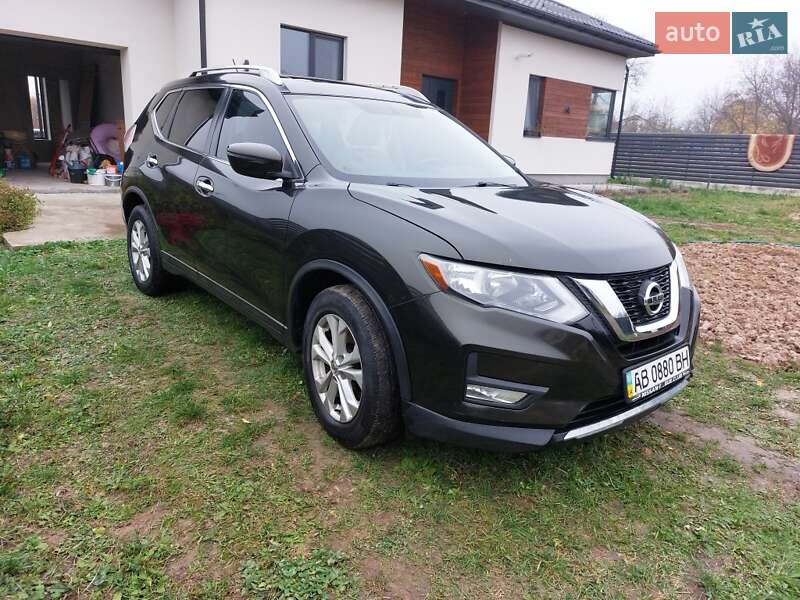 Внедорожник / Кроссовер Nissan Rogue 2016 в Виннице