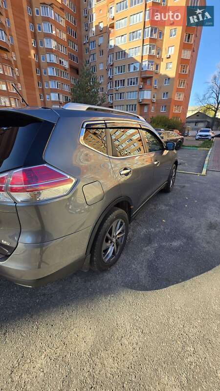 Внедорожник / Кроссовер Nissan Rogue 2015 в Киеве