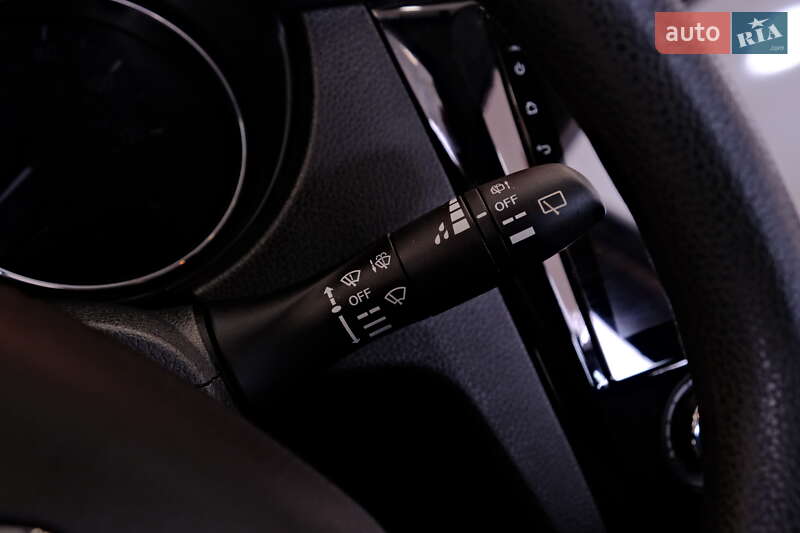 Позашляховик / Кросовер Nissan Rogue 2016 в Одесі