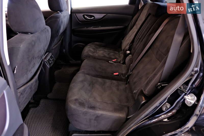 Позашляховик / Кросовер Nissan Rogue 2016 в Одесі