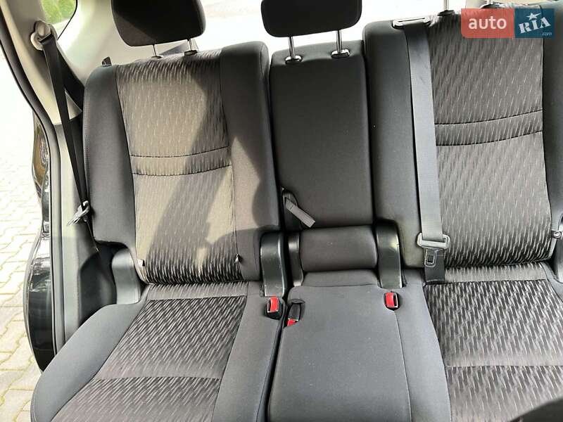 Внедорожник / Кроссовер Nissan Rogue 2018 в Маневичах