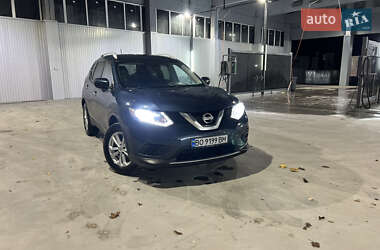Позашляховик / Кросовер Nissan Rogue 2015 в Рівному