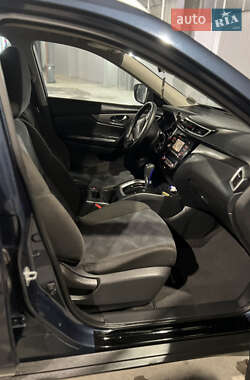 Позашляховик / Кросовер Nissan Rogue 2015 в Рівному