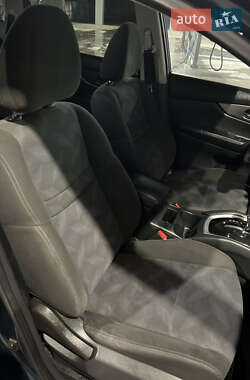 Позашляховик / Кросовер Nissan Rogue 2015 в Рівному