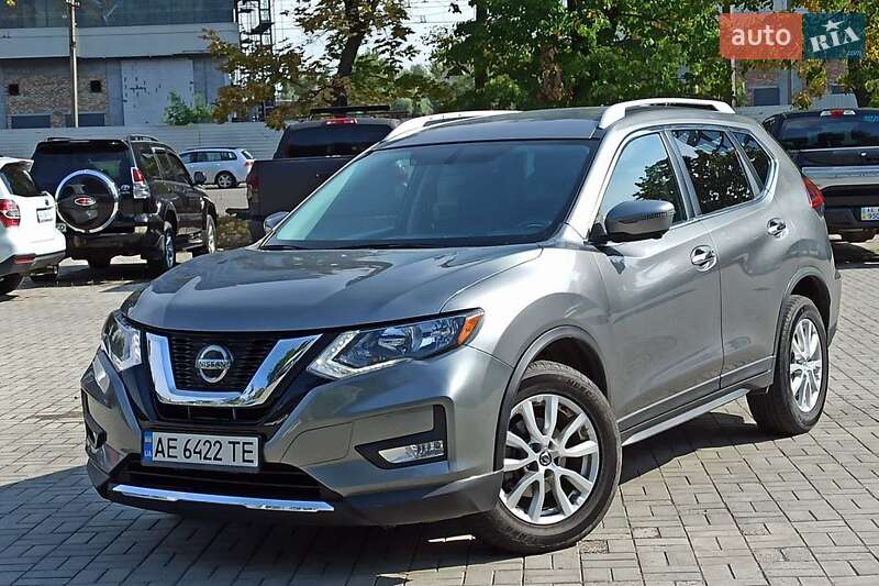 Внедорожник / Кроссовер Nissan Rogue 2017 в Днепре фото Внедорожник / Кроссовер Nissan Rogue 2017 в Днепре