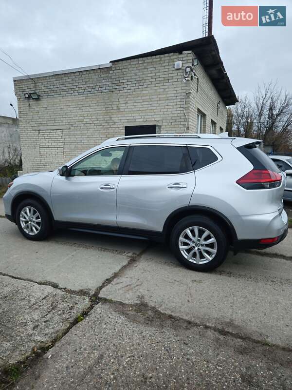 Внедорожник / Кроссовер Nissan Rogue 2018 в Сумах