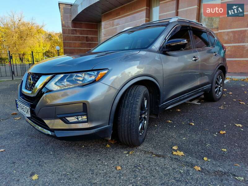 Позашляховик / Кросовер Nissan Rogue 2018 в Одесі