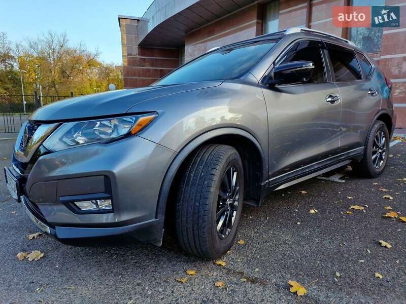 Позашляховик / Кросовер Nissan Rogue 2018 в Одесі