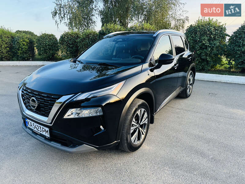 Внедорожник / Кроссовер Nissan Rogue 2022 в Киеве