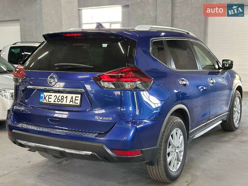 Внедорожник / Кроссовер Nissan Rogue 2018 в Каменском