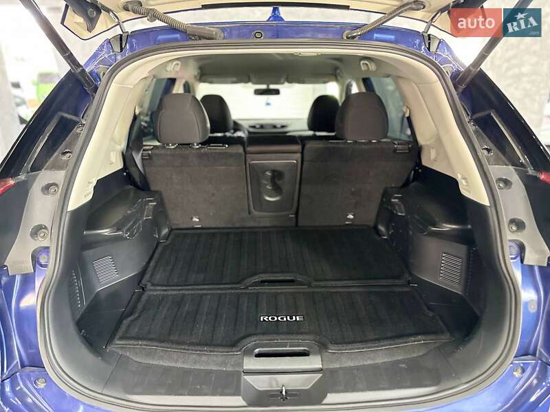 Внедорожник / Кроссовер Nissan Rogue 2018 в Каменском