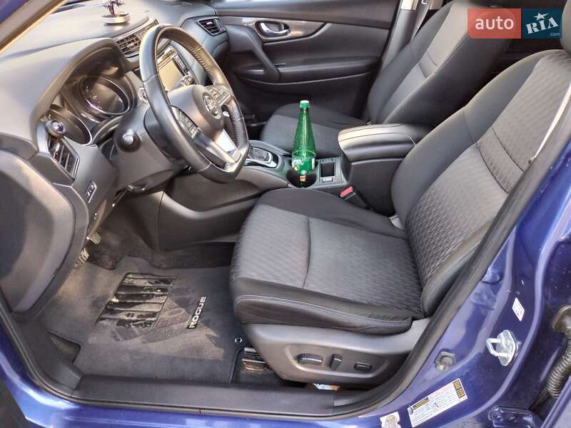 Позашляховик / Кросовер Nissan Rogue 2018 в Харкові